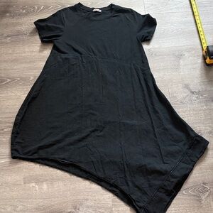 Black Asymmetrical Hem Short-Sleeve Dress